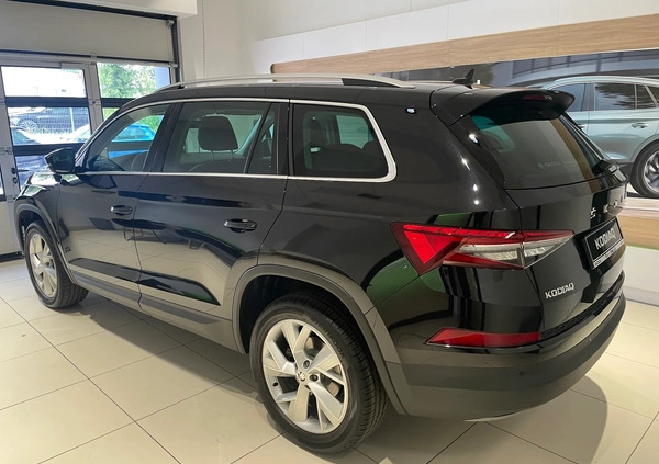 Skoda Kodiaq cena 213650 przebieg: 1, rok produkcji 2024 z Wielichowo małe 56